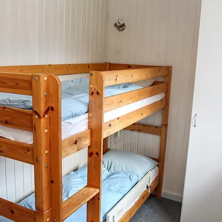 Three-bedroom Holiday In * Hals